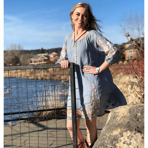 Johnny Was Women's Astara Tunic Dress light blue floral embroidered sz Medium